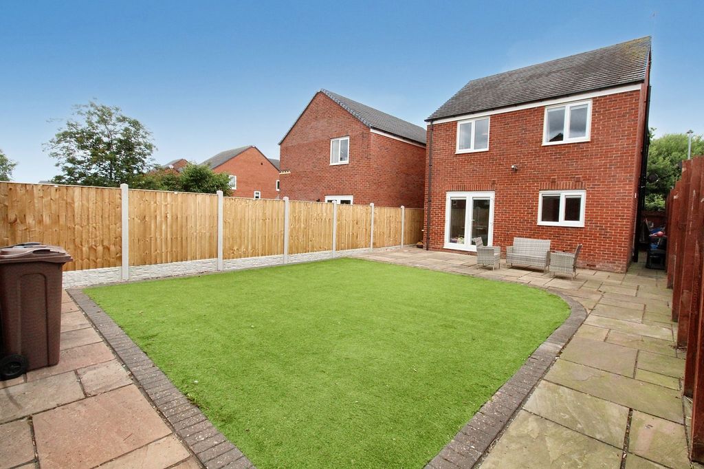 Property photo 1 of 24