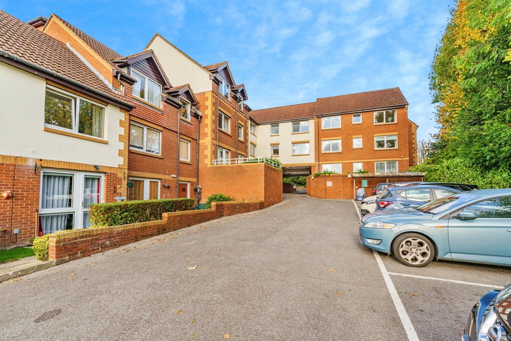 Property photo 3 of 10 Photo