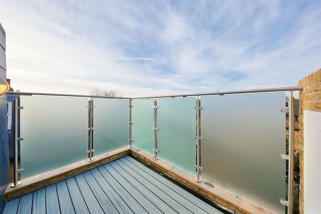 Property photo 3 of 14 Terrace.Jpg