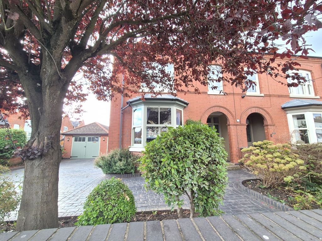 Property photo 1 of 34