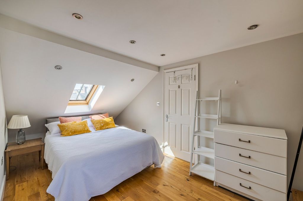 Property photo 3 of 14 Picture No. 26