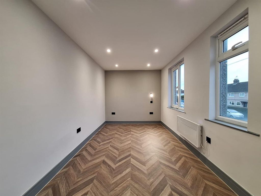 Property photo 2 of 9 Whatsapp Image 2025-11-24 At 15.13.55_E745759E.Jpg