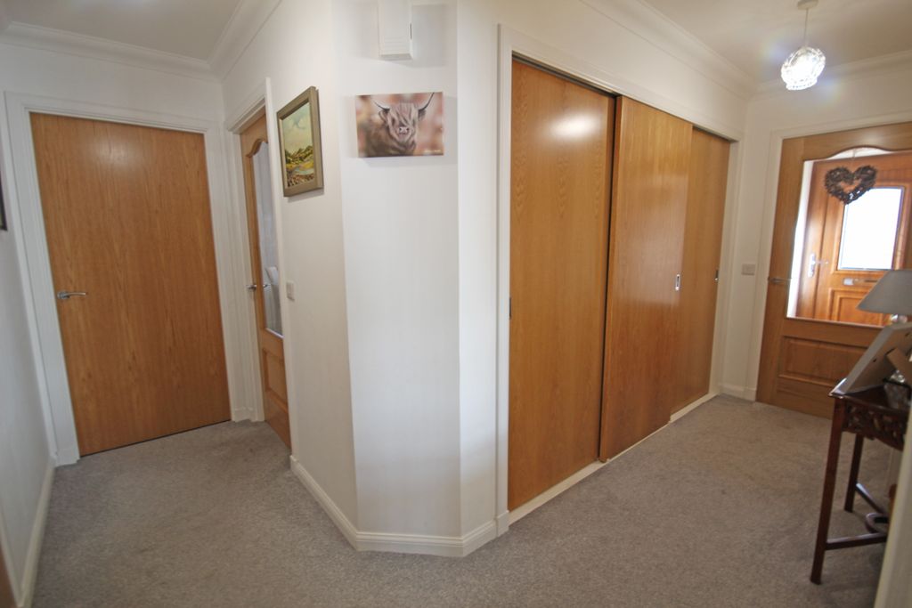 Property photo 2 of 24