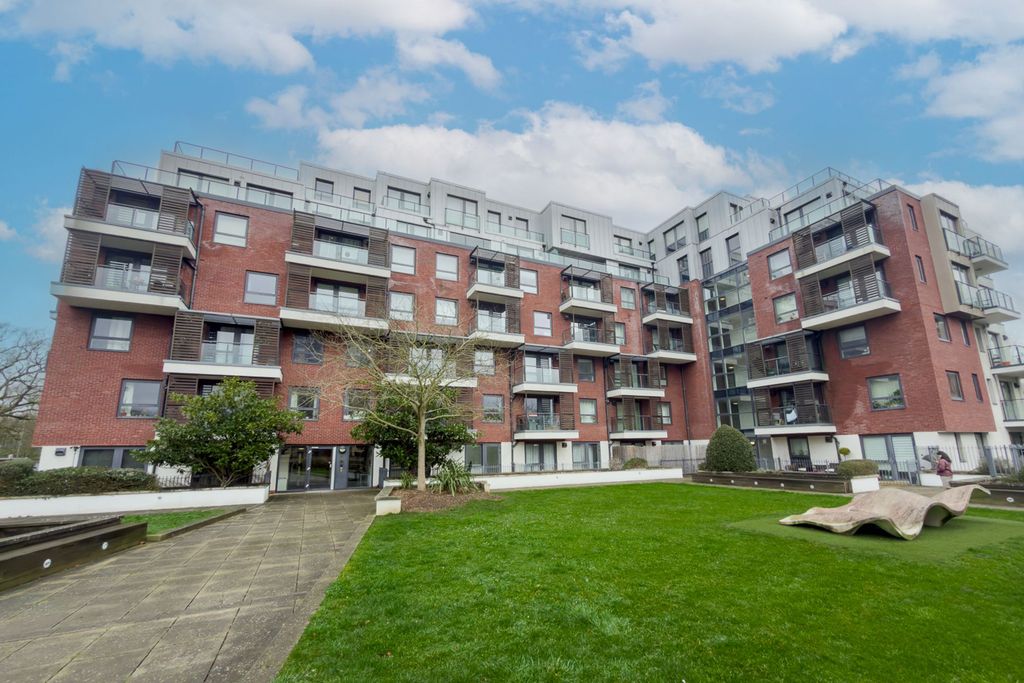 Property photo 2 of 8