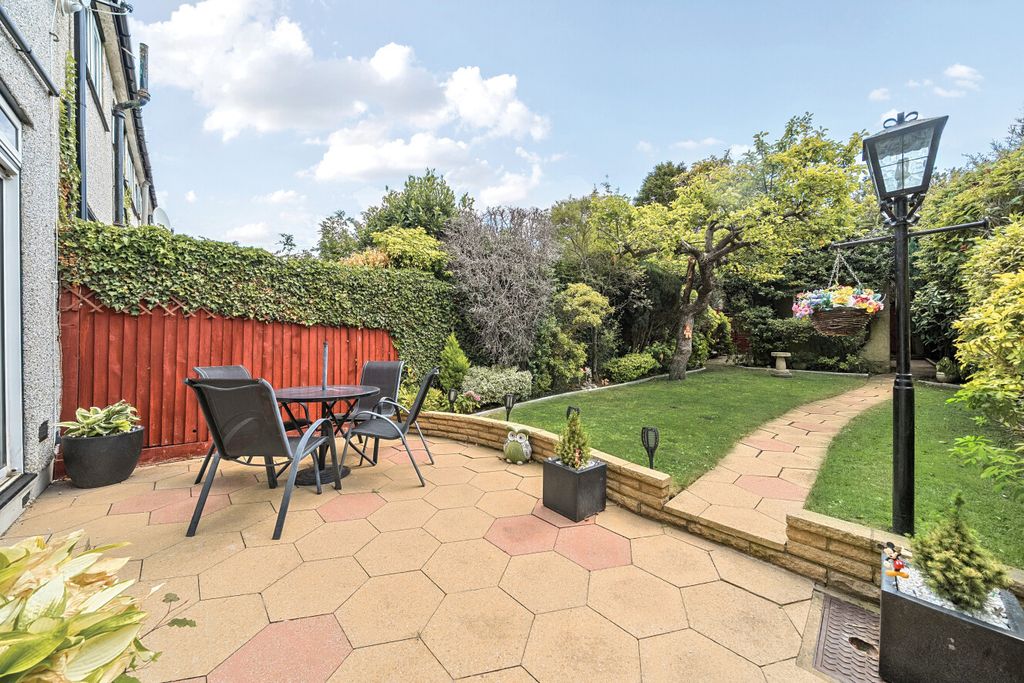 Property photo 3 of 17 1-6A7A50c22711A-1...
