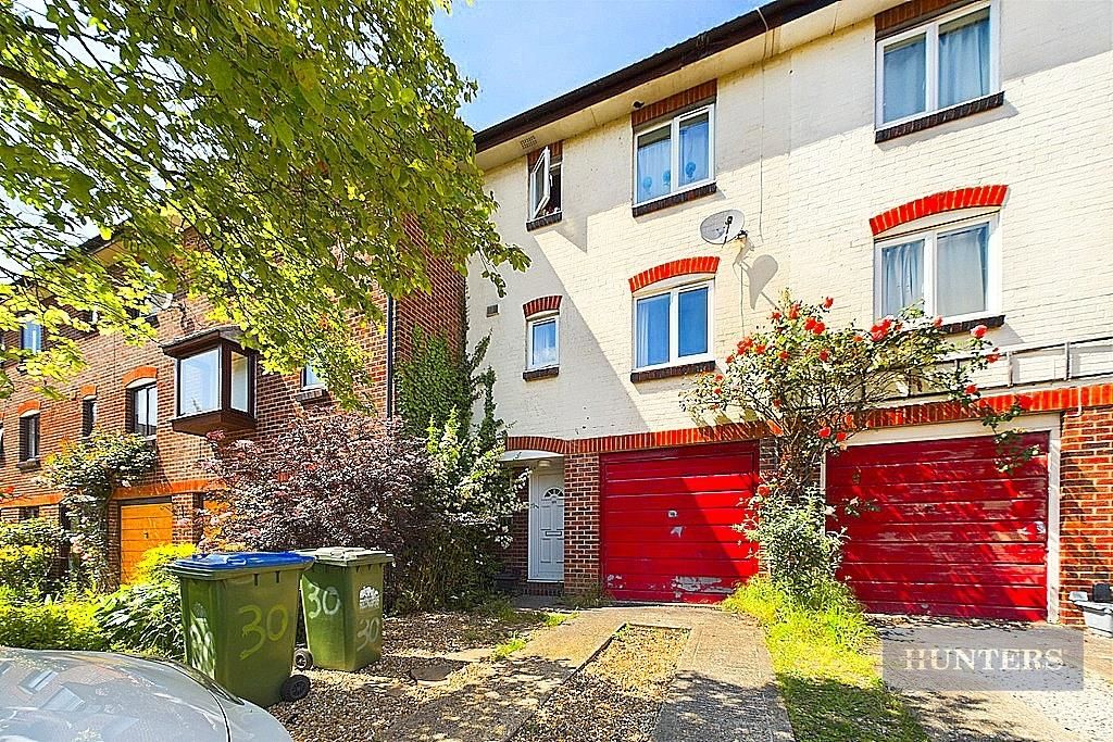 Property photo 1 of 9 Cam01635G0-Pr0192-Still022.Jpg