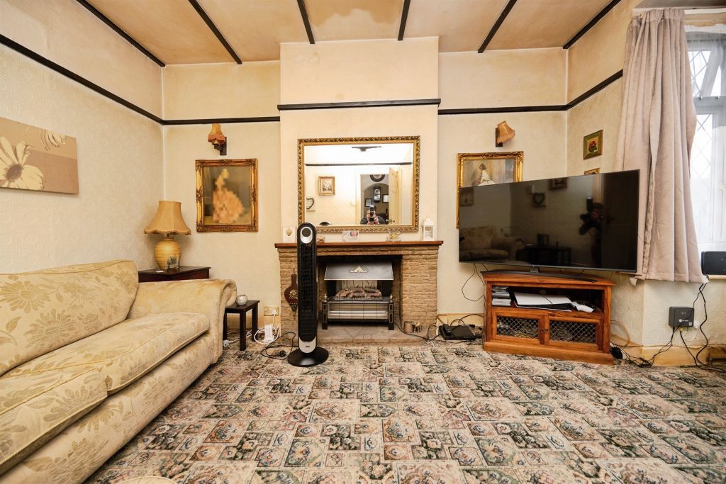 Property photo 2 of 19