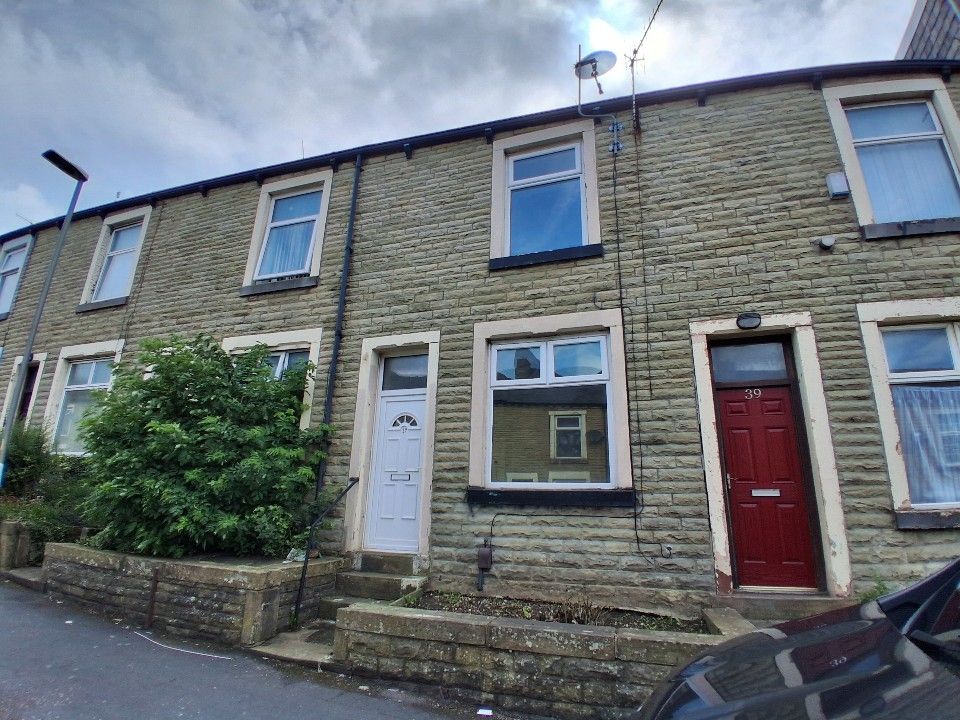 Property photo 2 of 18