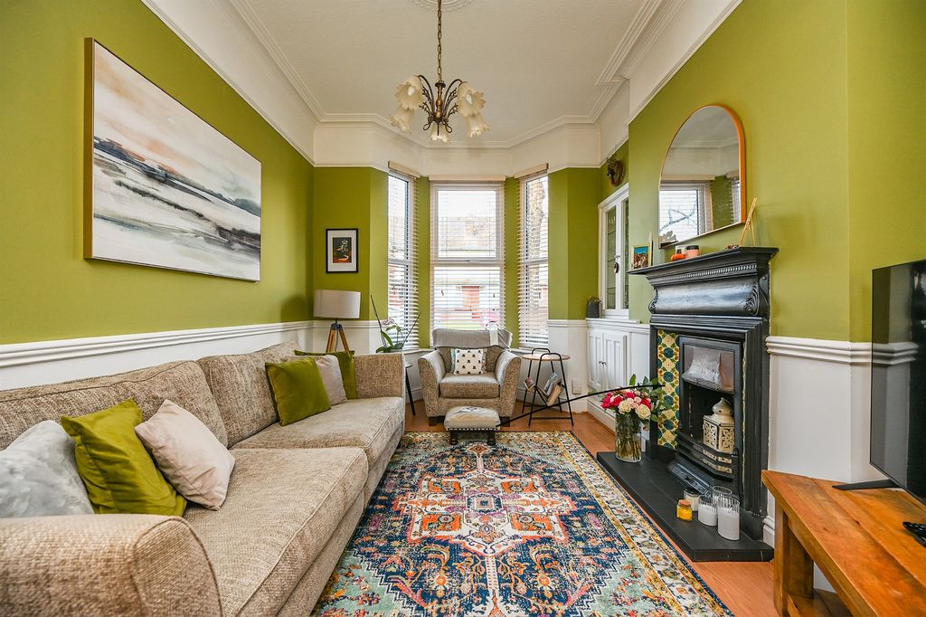 Property photo 2 of 14