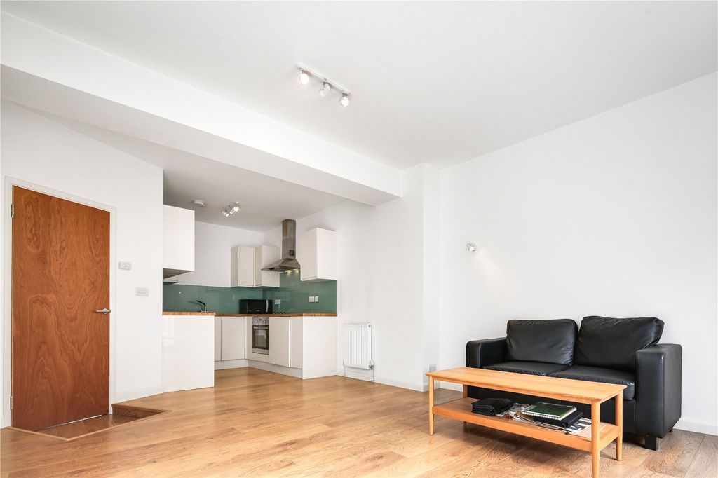 Property photo 2 of 6 Living Room