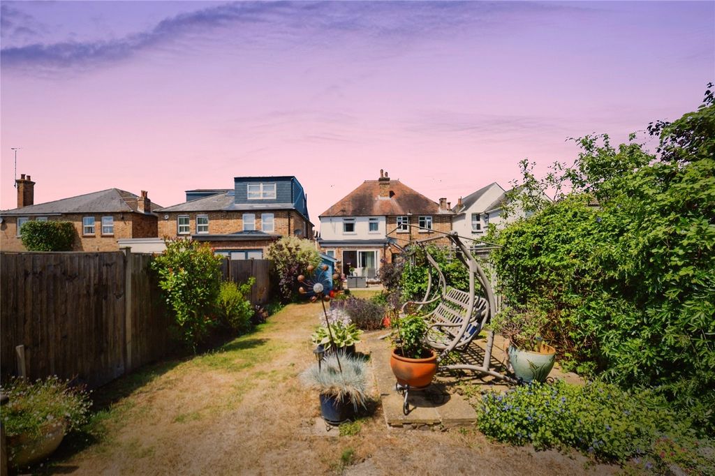 Property photo 2 of 17 Picture No. 21