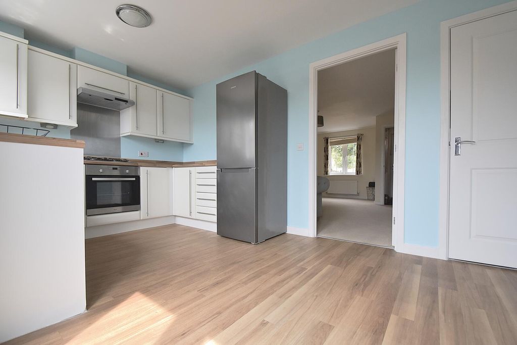 Property photo 2 of 13 Kitchen
