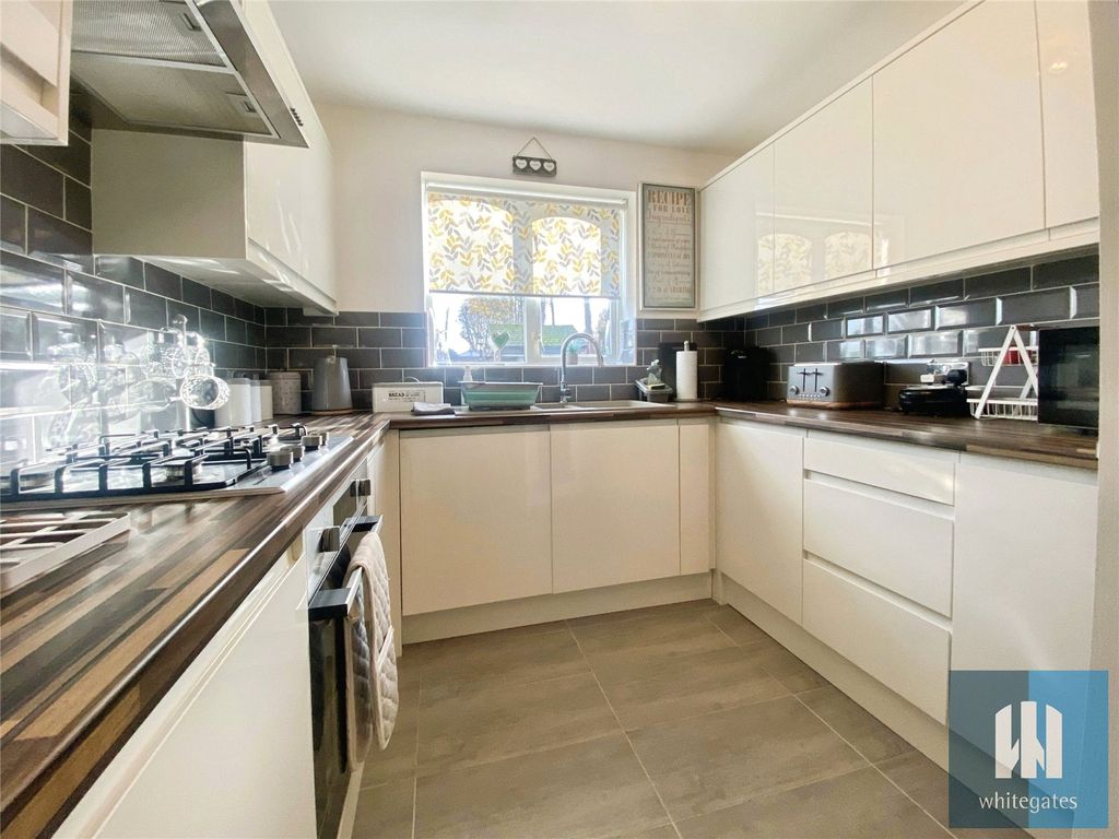 Property photo 2 of 20 Picture No. 30