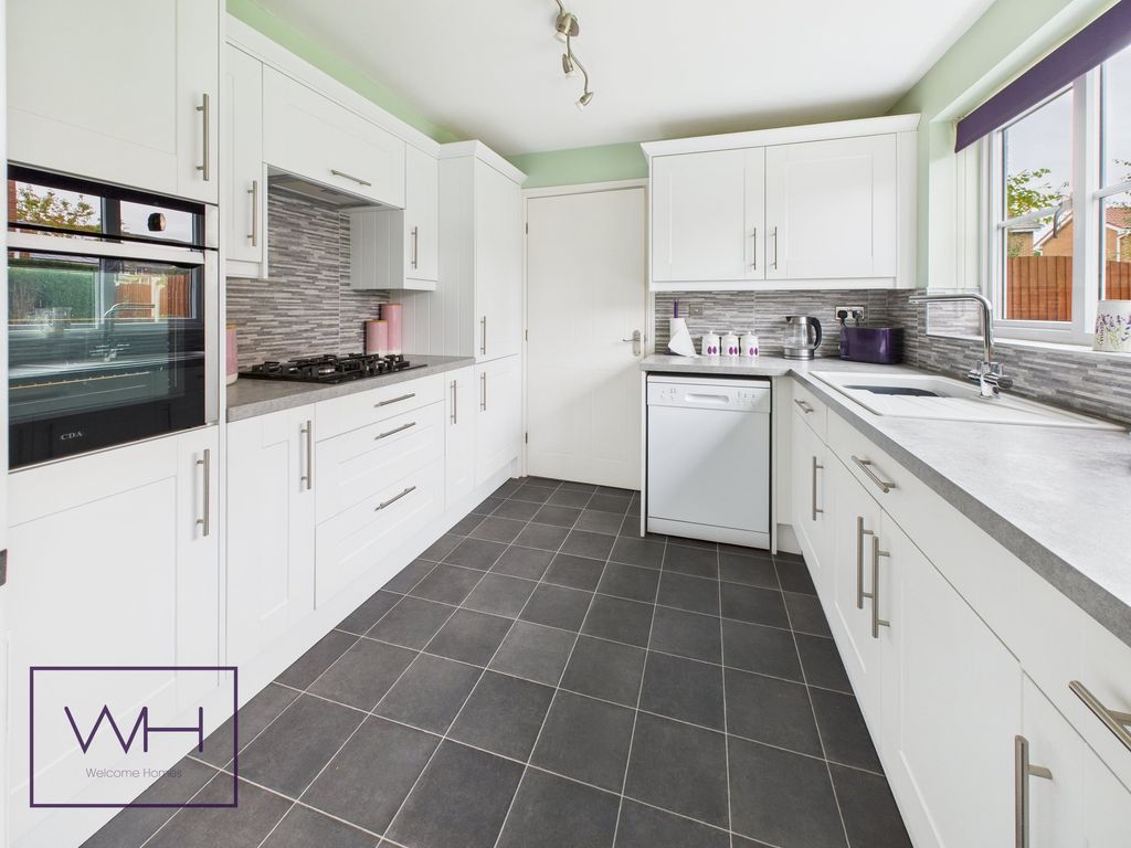 Property photo 3 of 20 Cam03785G0-Pr0309-Still009