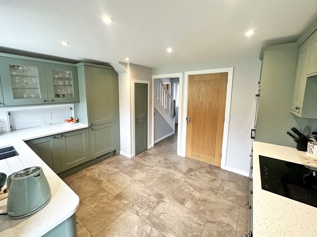 Property photo 3 of 18 Picture 3