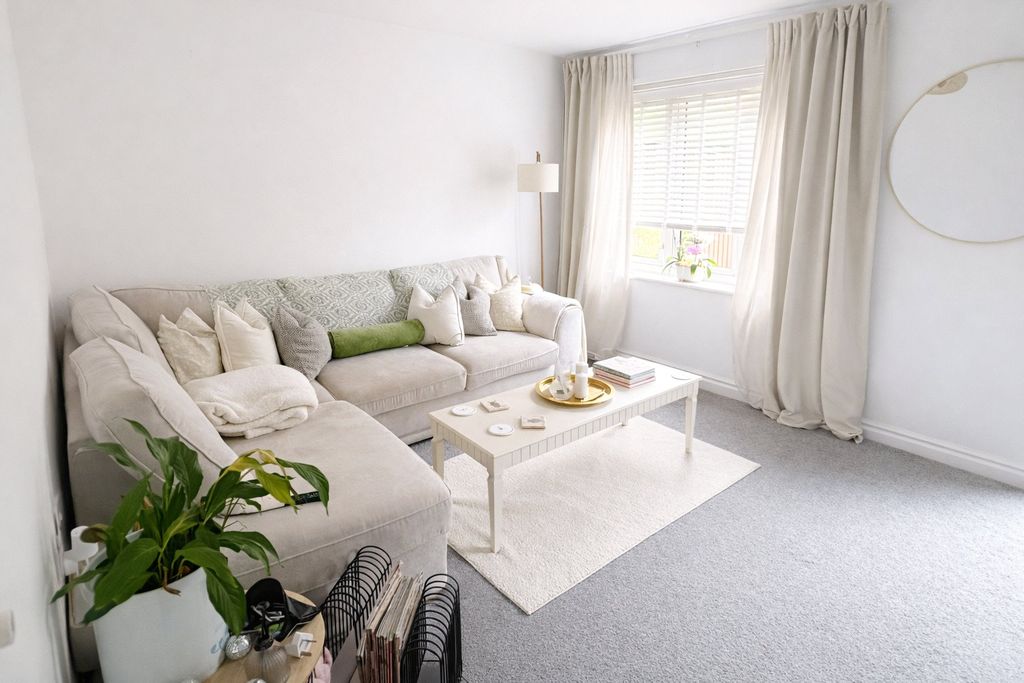 Property photo 2 of 8 Picture No. 03