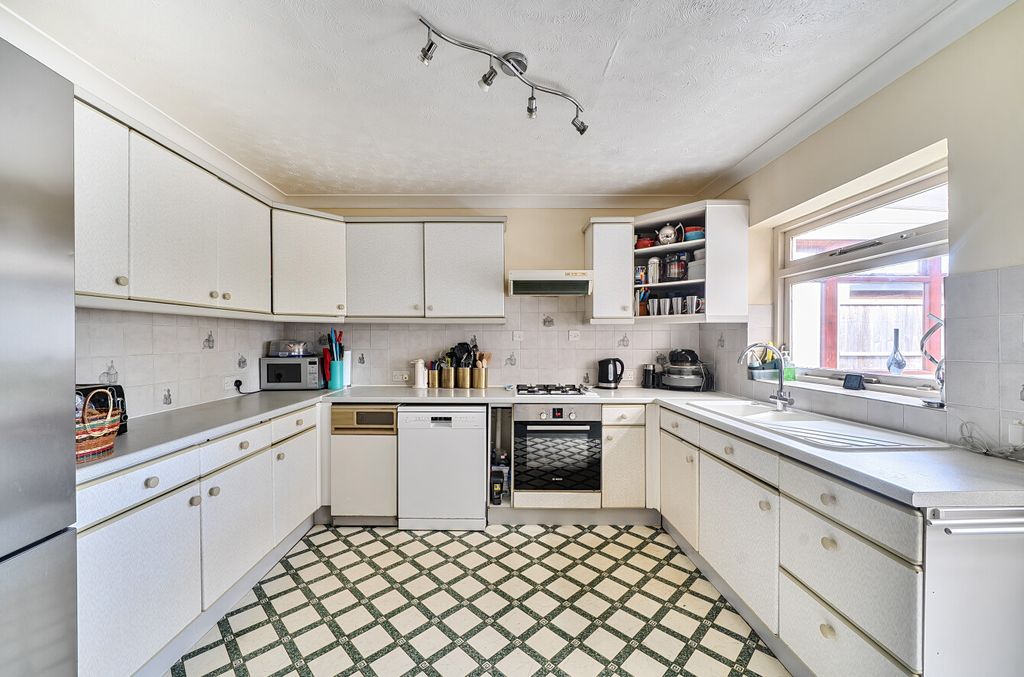 Property photo 3 of 16 1472579-13-6A2960...