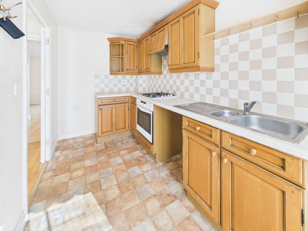 Property photo 2 of 18