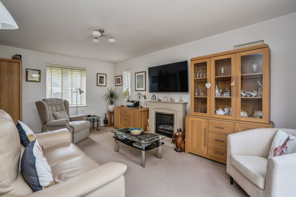 Property photo 3 of 16 Pbox-Img.Jpg