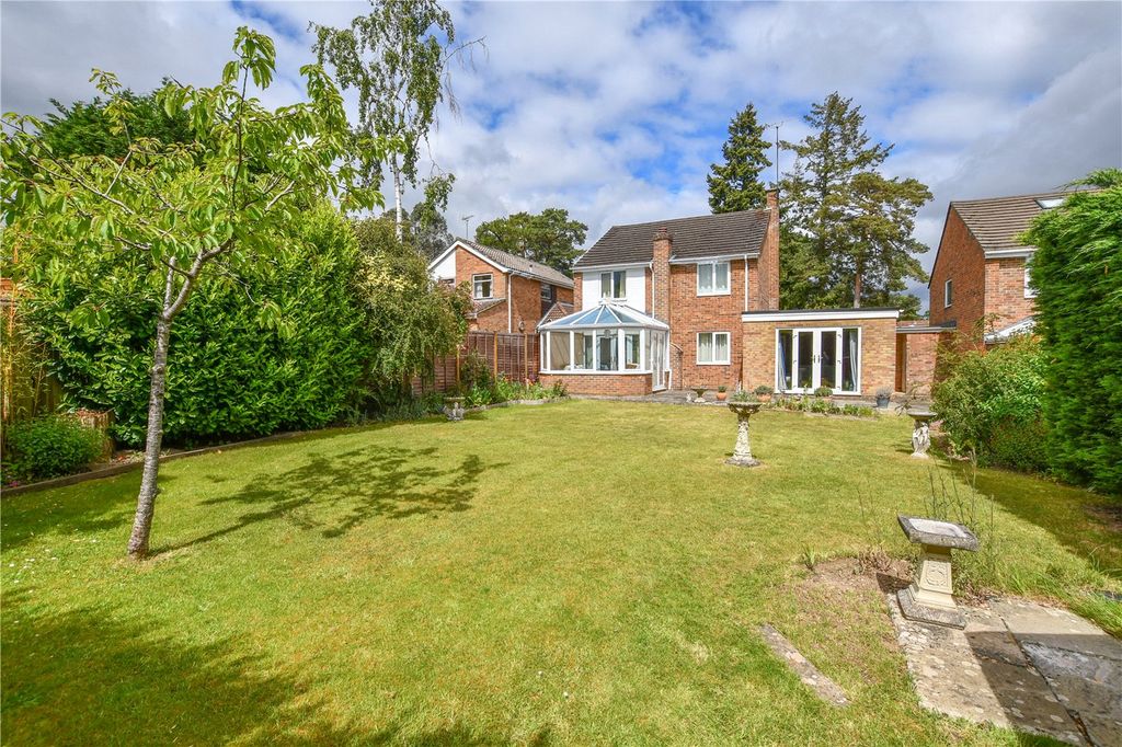 Property photo 2 of 19 Picture No. 11