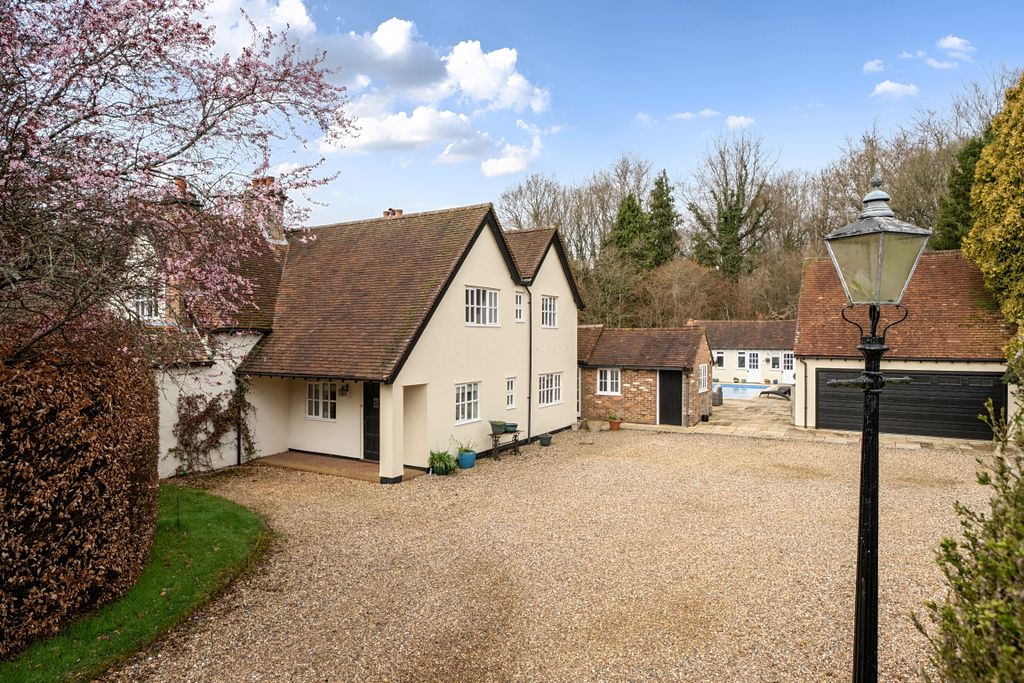 Property photo 1 of 20 Front