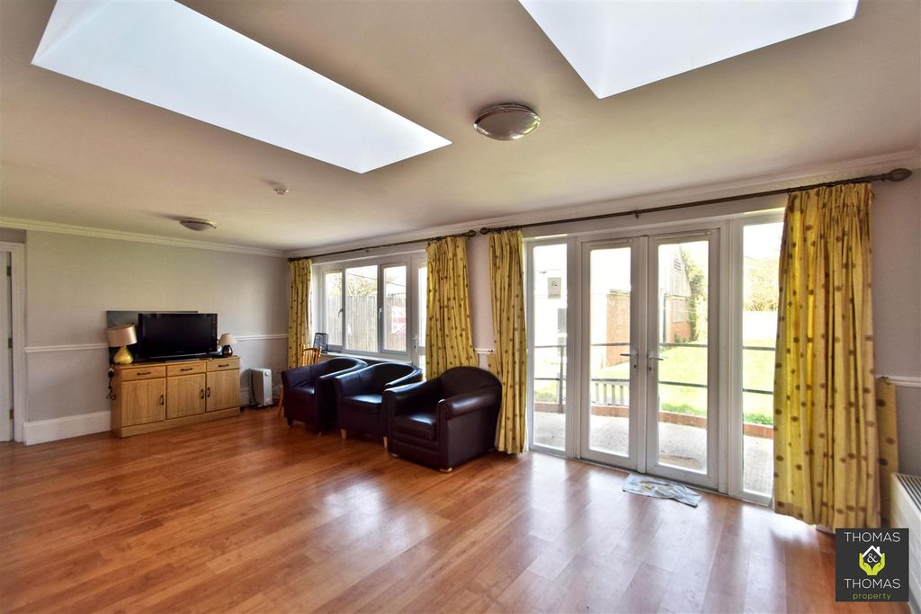 Additional image 21 of 6 bed detached house to rentLinden Road, Gloucester GL1