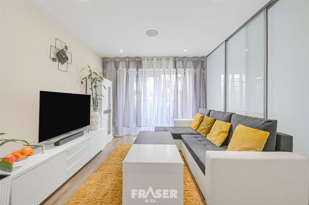 Property photo 3 of 11 Picture No. 38