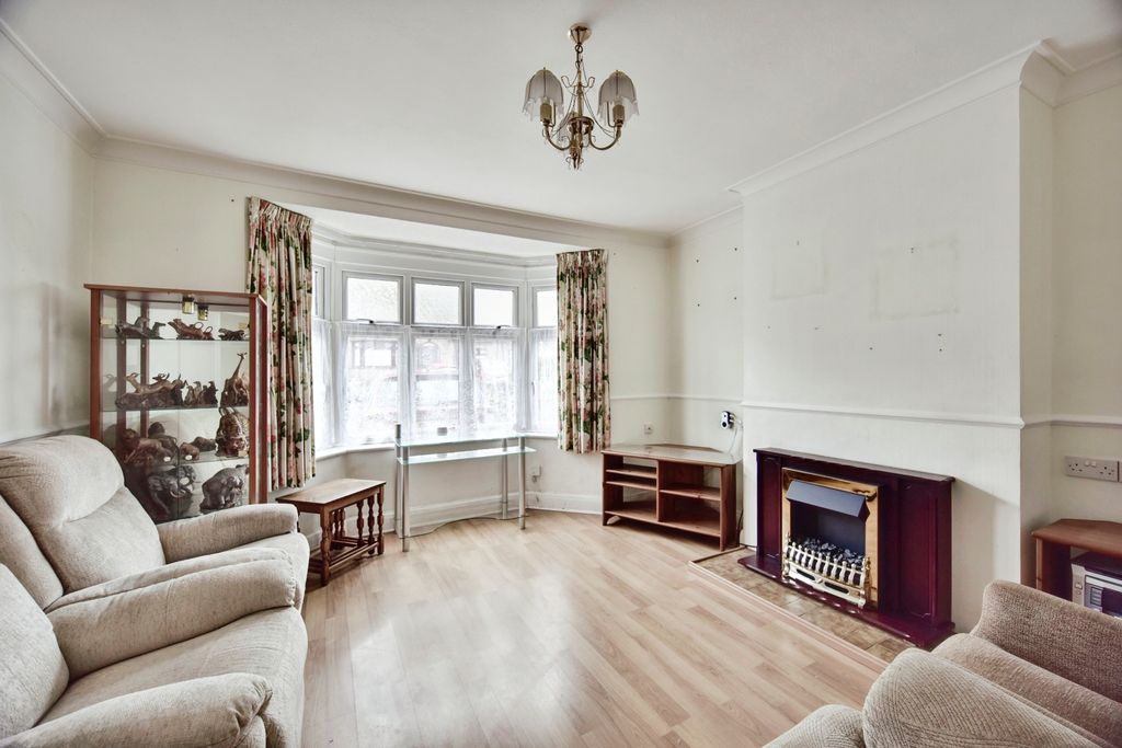 Property photo 3 of 20