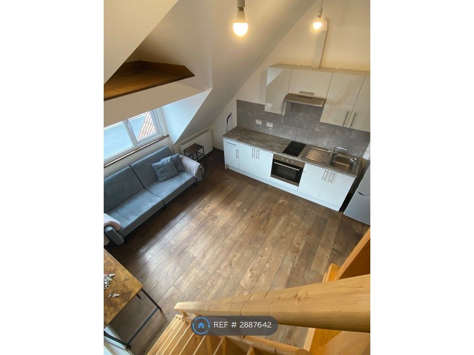 Property photo 2 of 8