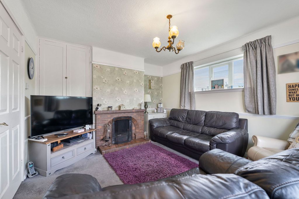 Property photo 3 of 26