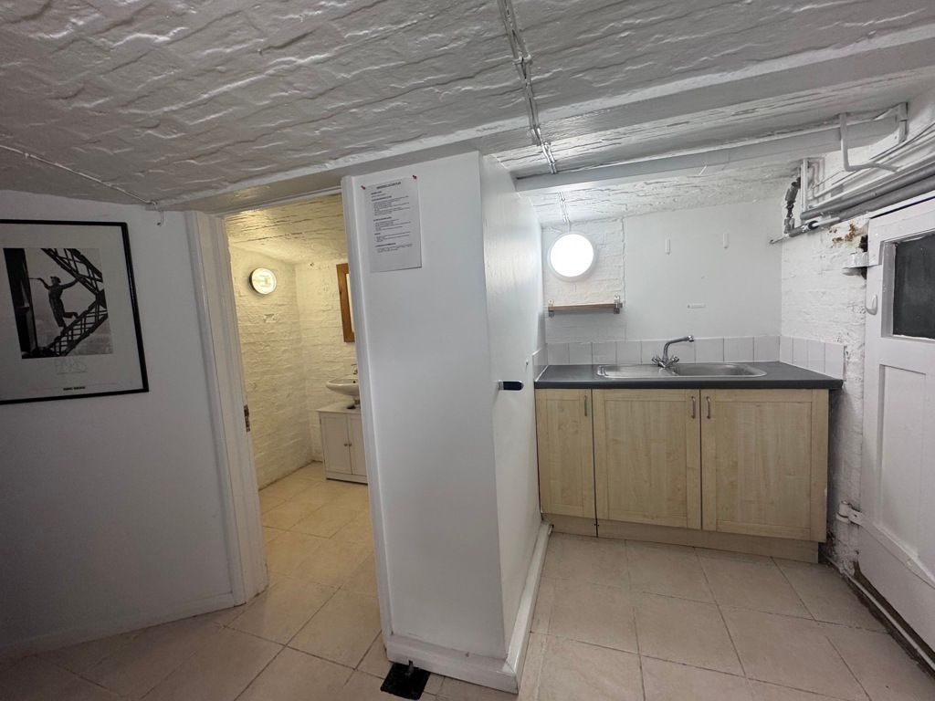 Property photo 3 of 4 Photo 4