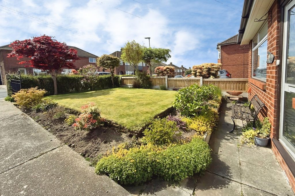 Property photo 2 of 17 External