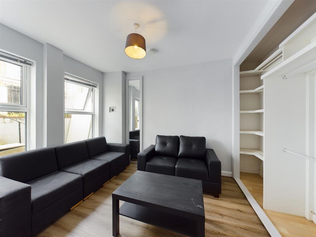 Property photo 2 of 17 Cam00771P1-Pr0177-Still11.Jpg