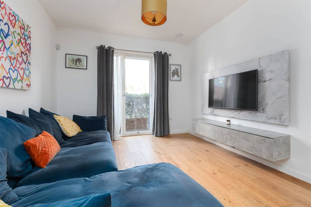 Property photo 3 of 20 Picture No. 04