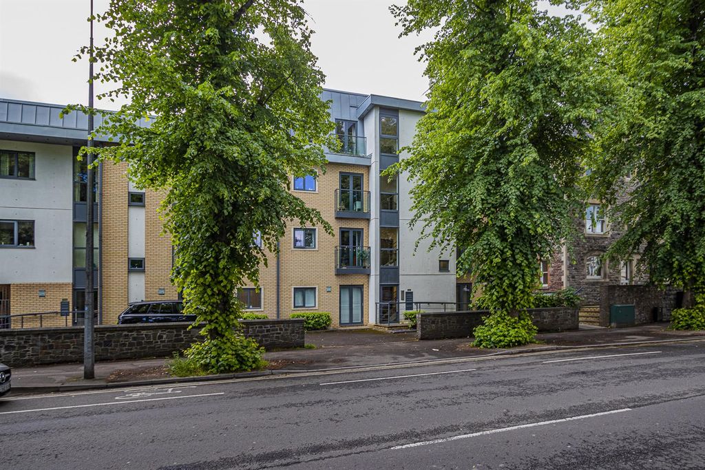 Property photo 1 of 12 Gwynt Mews 7-13.Jpg