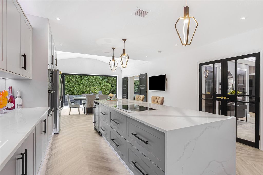 Property photo 3 of 21 199_21125.Jpg