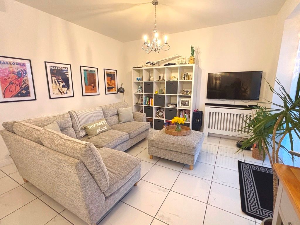 Property photo 2 of 17