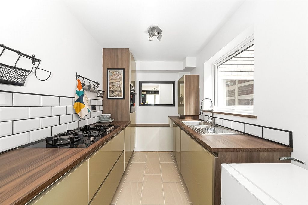Property photo 3 of 10 Picture No. 06