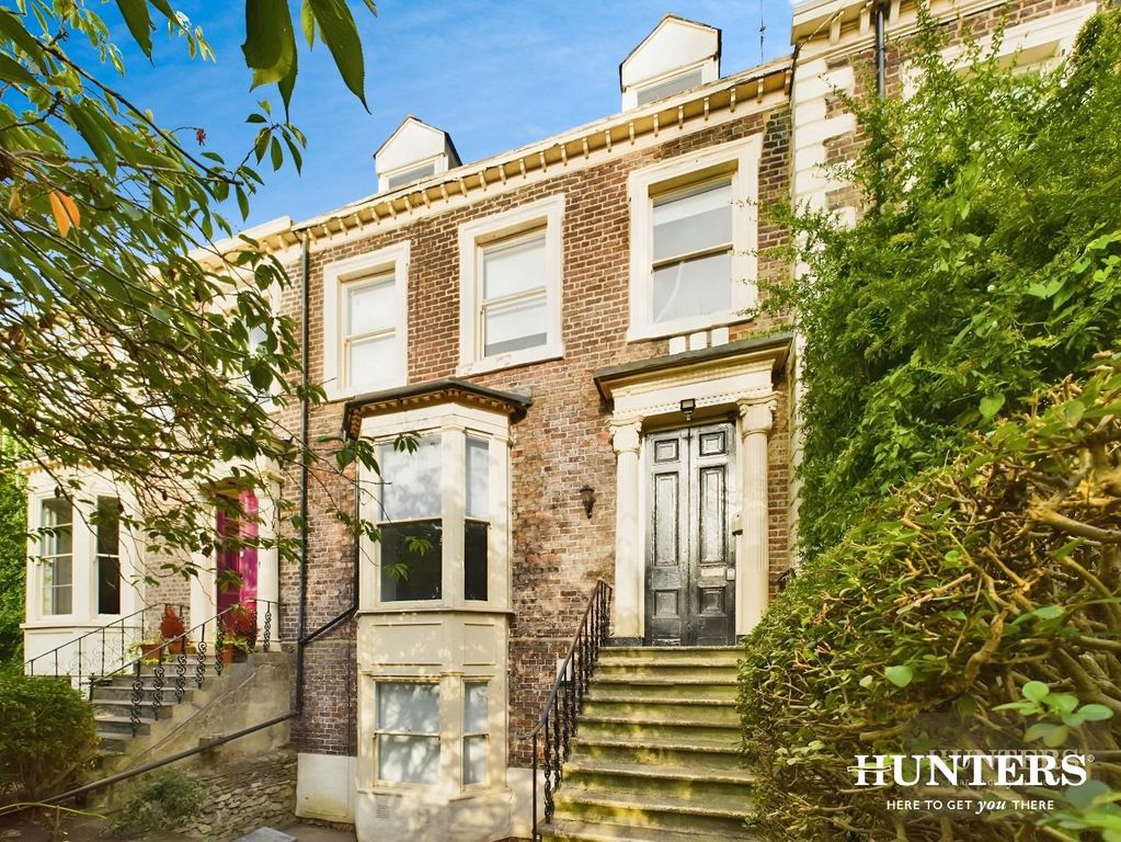 Property photo 1 of 13 External