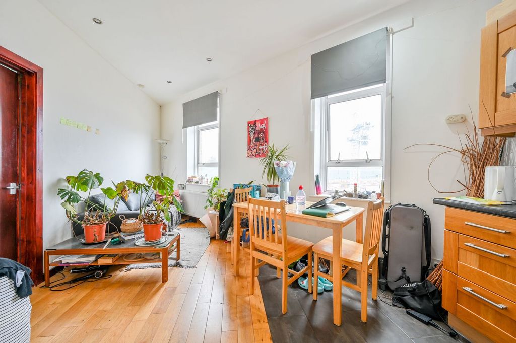 Property photo 1 of 4