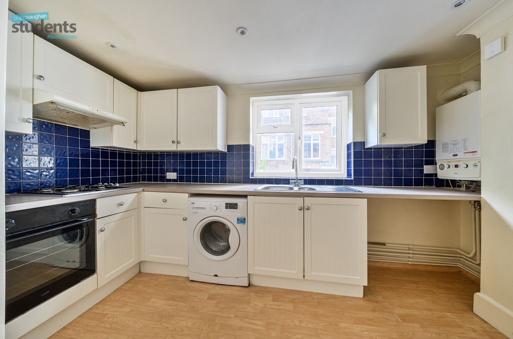 Property photo 2 of 10 F58d6190-05E0-41c...