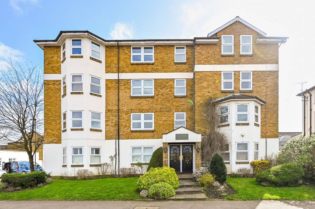 Property photo 1 of 9