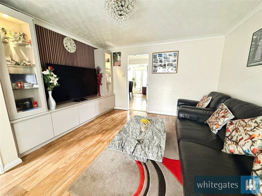 Property photo 3 of 22 Picture No. 30