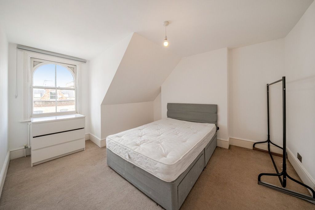 Property photo 3 of 12 Picture No. 14