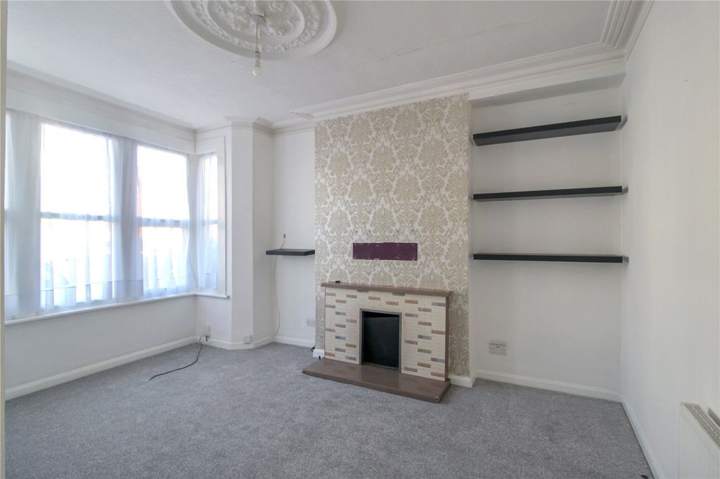 Property photo 2 of 13 Picture No. 02