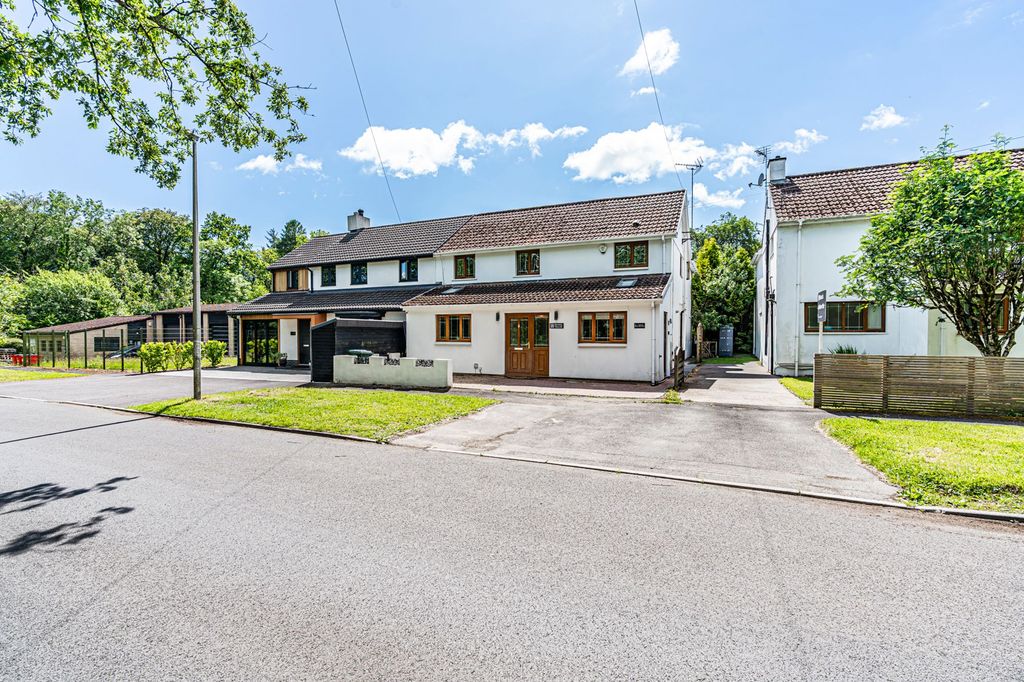 Property photo 1 of 52