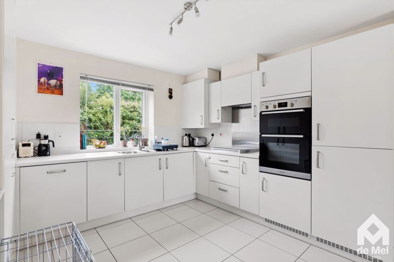 Property photo 3 of 13 Photo 9