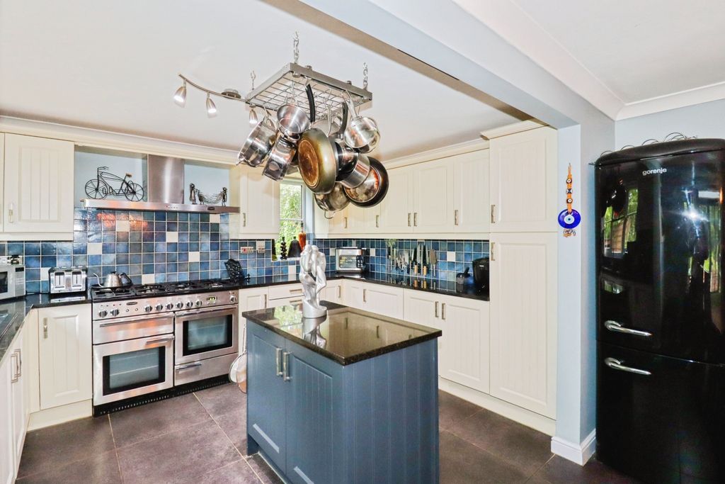 Property photo 3 of 20 Img_6632