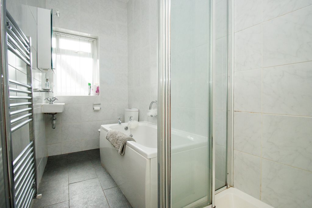Additional image 11 of 2 bed flat for saleBelle Vue Court, Town Hall Gardens, Filey YO14