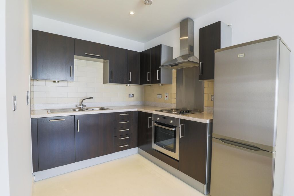 Property photo 2 of 12 Kitchen